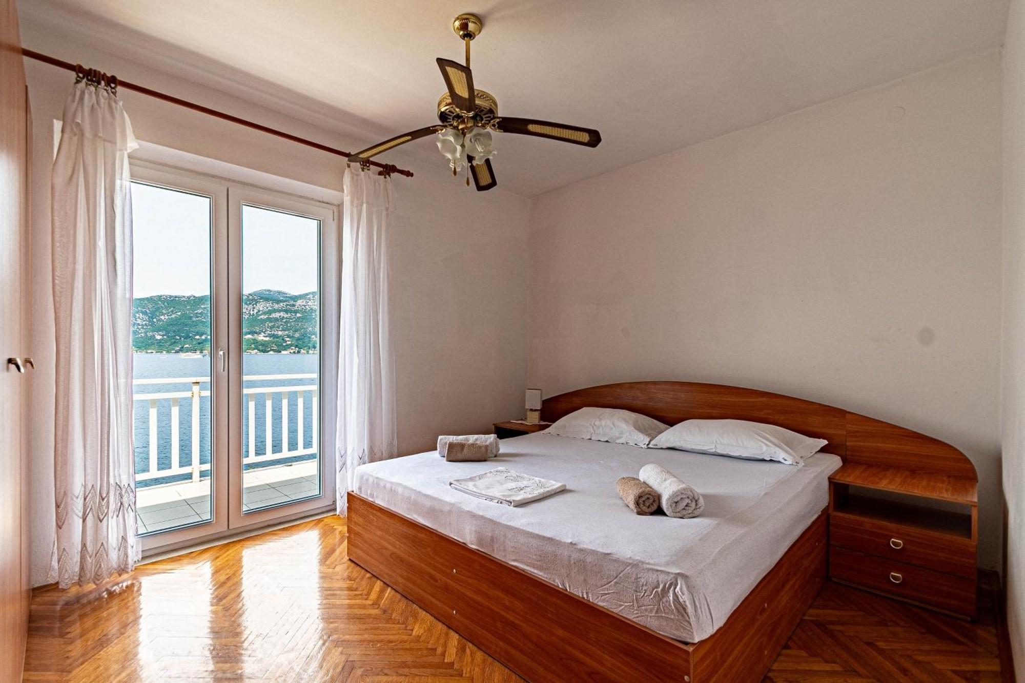 Apartments By The Sea Tri Zala, Korcula - 9237 Zrnovo Zewnętrze zdjęcie